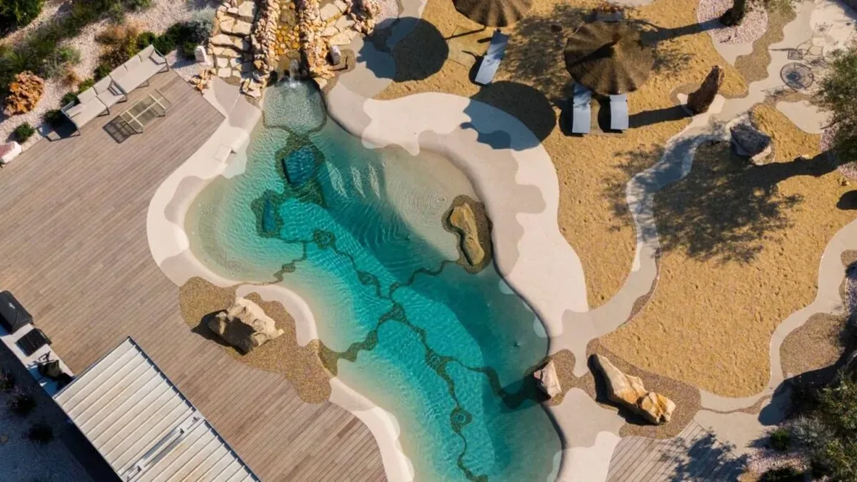 Biodesign Beach Pool UAE Climate: Are Beach-style Pools Suited to the Gulf?